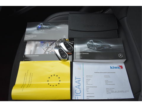 Mercedes-Benz C-Klasse 300 Premium Night AMG Line 259 PK | Uniek | NL-Auto | 1 eigenaar | Matgrijs Magno | Burmester | Pano.dak | Memory | Keyless | Full LED