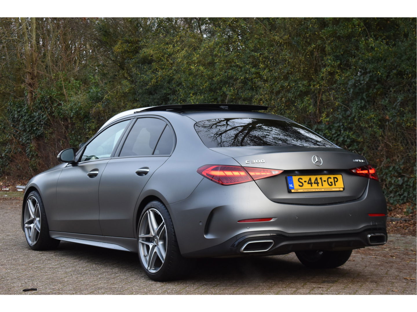 Mercedes-Benz C-Klasse 300 Premium Night AMG Line 259 PK | Uniek | NL-Auto | 1 eigenaar | Matgrijs Magno | Burmester | Pano.dak | Memory | Keyless | Full LED