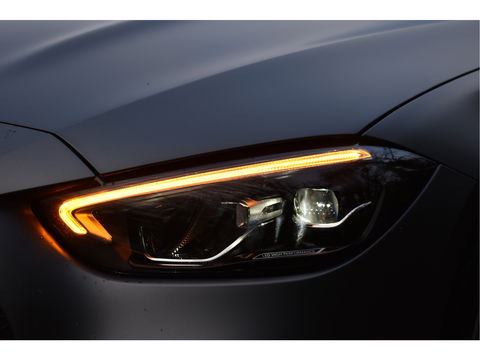 Mercedes-Benz C-Klasse 300 Premium Night AMG Line 259 PK | Uniek | NL-Auto | 1 eigenaar | Matgrijs Magno | Burmester | Pano.dak | Memory | Keyless | Full LED