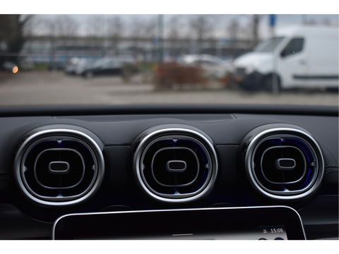 Mercedes-Benz C-Klasse 300 Premium Night AMG Line 259 PK | Uniek | NL-Auto | 1 eigenaar | Matgrijs Magno | Burmester | Pano.dak | Memory | Keyless | Full LED