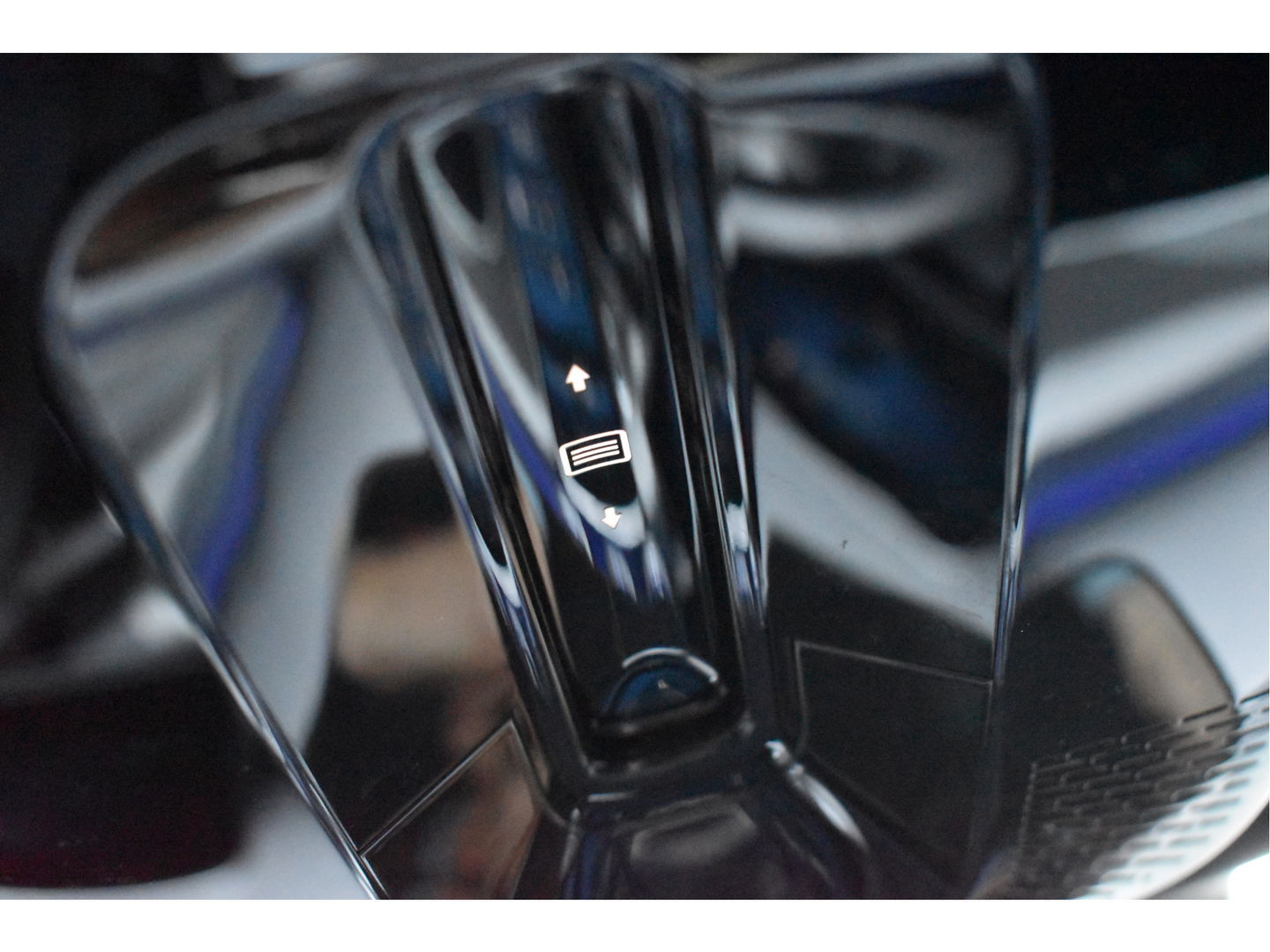 Mercedes-Benz C-Klasse 300 Premium Night AMG Line 259 PK | Uniek | NL-Auto | 1 eigenaar | Matgrijs Magno | Burmester | Pano.dak | Memory | Keyless | Full LED