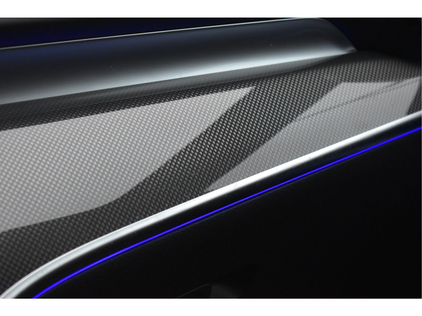 Mercedes-Benz C-Klasse 300 Premium Night AMG Line 259 PK | Uniek | NL-Auto | 1 eigenaar | Matgrijs Magno | Burmester | Pano.dak | Memory | Keyless | Full LED