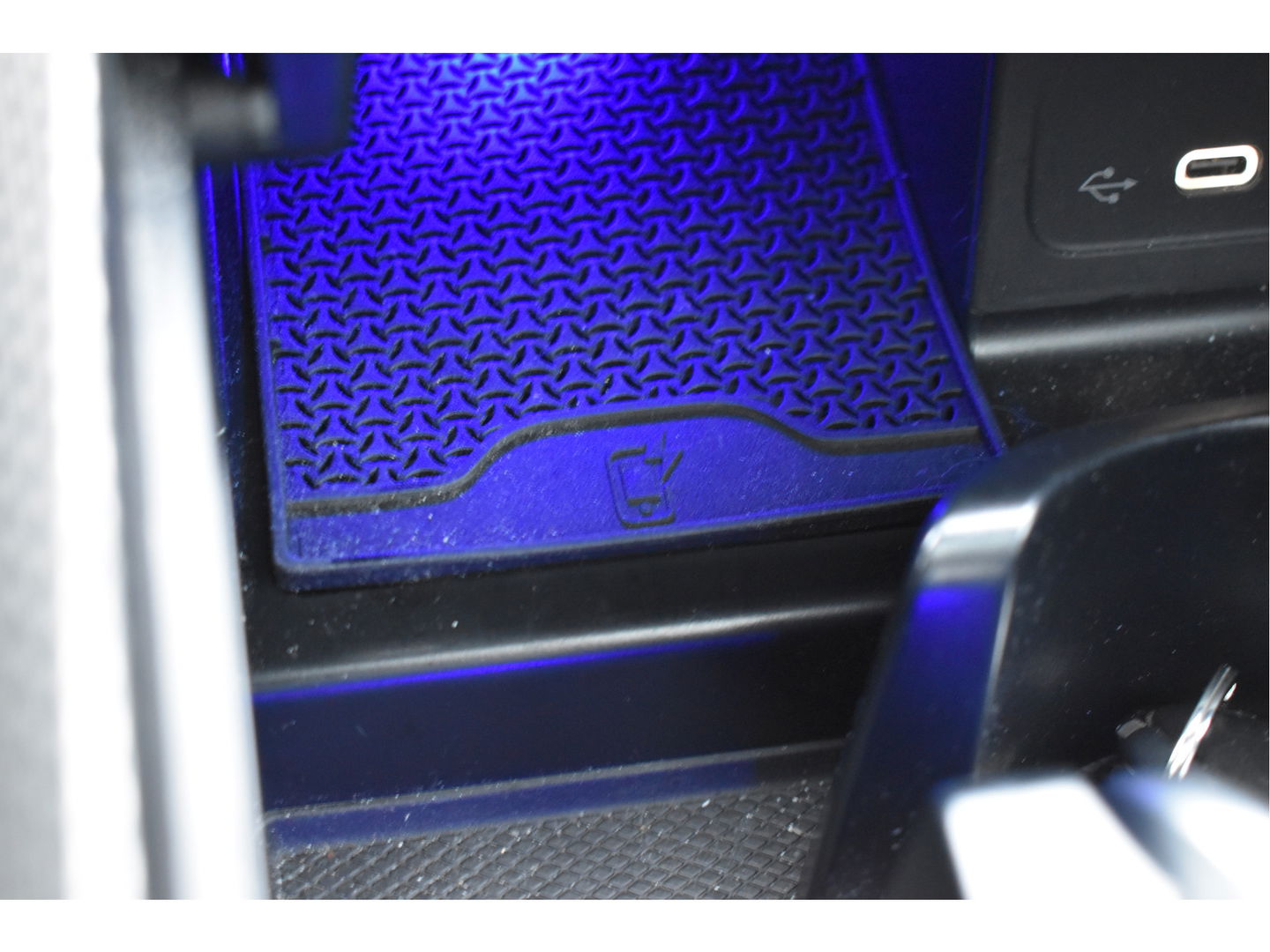 Mercedes-Benz C-Klasse 300 Premium Night AMG Line 259 PK | Uniek | NL-Auto | 1 eigenaar | Matgrijs Magno | Burmester | Pano.dak | Memory | Keyless | Full LED