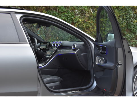 Mercedes-Benz C-Klasse 300 Premium Night AMG Line 259 PK | Uniek | NL-Auto | 1 eigenaar | Matgrijs Magno | Burmester | Pano.dak | Memory | Keyless | Full LED