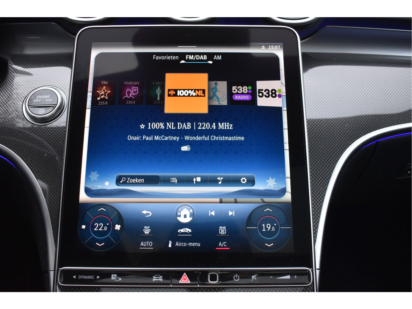 Mercedes-Benz C-Klasse 300 Premium Night AMG Line 259 PK | Uniek | NL-Auto | 1 eigenaar | Matgrijs Magno | Burmester | Pano.dak | Memory | Keyless | Full LED