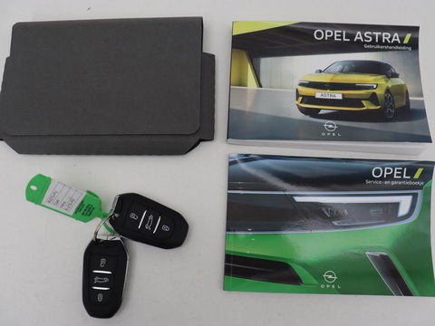 Opel Astra 1.6 Hybrid Edition | Trekhaak | Adaptive cruise | Carplay | Full LED | Parkeerhulp | Digital Cockpit | DAB | Keyless start