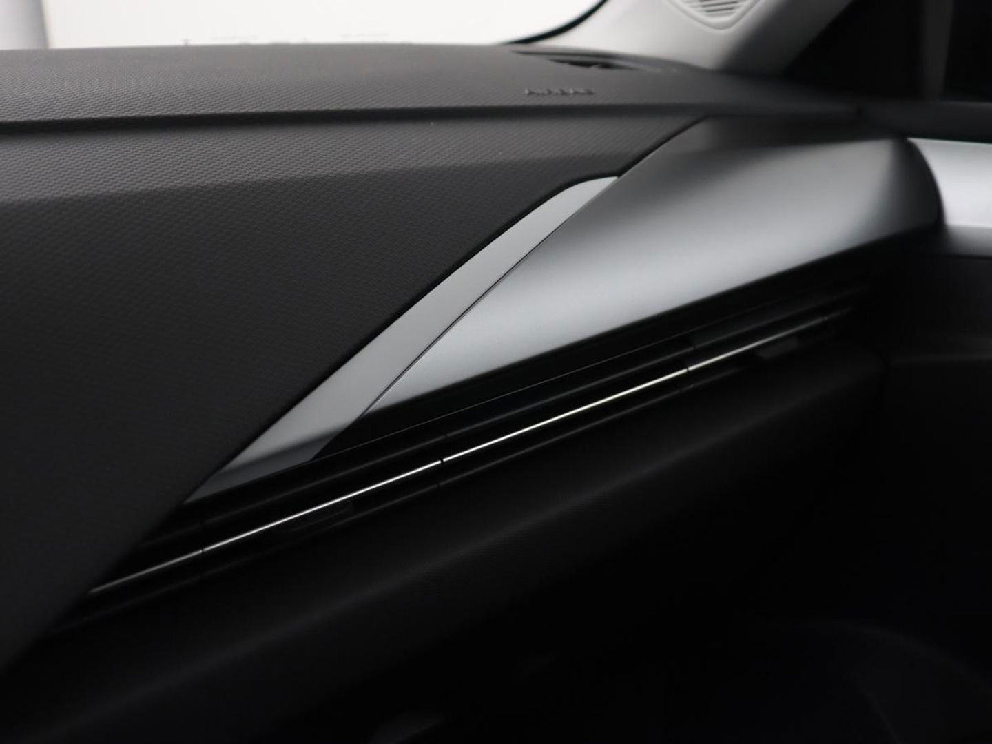 Opel Astra 1.6 Hybrid Edition | Trekhaak | Adaptive cruise | Carplay | Full LED | Parkeerhulp | Digital Cockpit | DAB | Keyless start