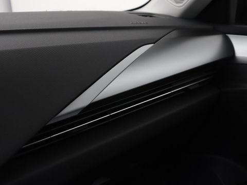 Opel Astra 1.6 Hybrid Edition | Trekhaak | Adaptive cruise | Carplay | Full LED | Parkeerhulp | Digital Cockpit | DAB | Keyless start