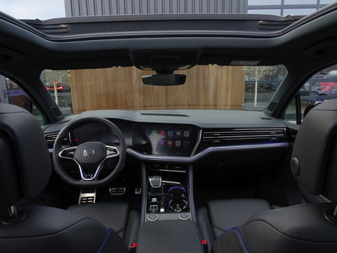 Volkswagen Touareg 3.0 TSi eHybr 462PK 4M R-Line / Highline / 2024 / LED