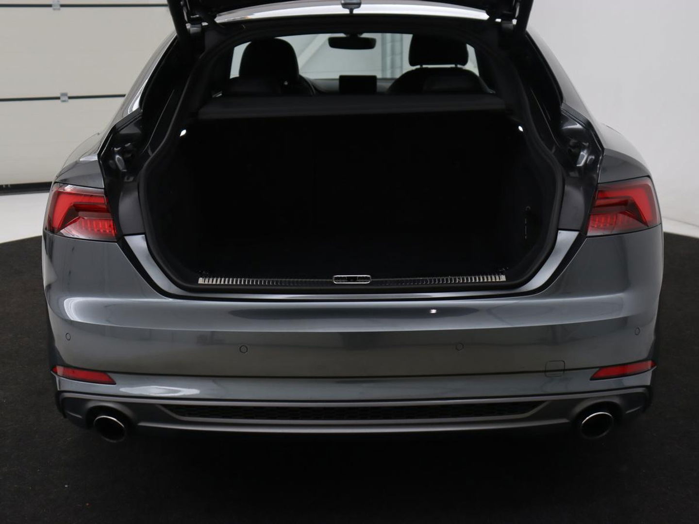 Audi A5 2.0 TFSI S Line | Stoelverwarming | Bang & Olufsen Sound | Sportstoelen | Full LED | Navigatie | Climate control | Cruise control | Half leder | Climate control | Bluetooth | Parkeerhulp