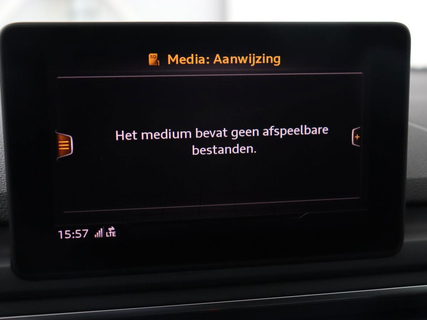 Audi A5 2.0 TFSI S Line | Stoelverwarming | Bang & Olufsen Sound | Sportstoelen | Full LED | Navigatie | Climate control | Cruise control | Half leder | Climate control | Bluetooth | Parkeerhulp