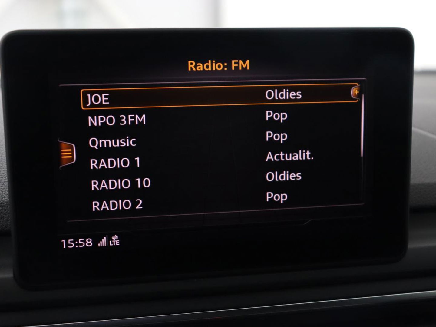 Audi A5 2.0 TFSI S Line | Stoelverwarming | Bang & Olufsen Sound | Sportstoelen | Full LED | Navigatie | Climate control | Cruise control | Half leder | Climate control | Bluetooth | Parkeerhulp