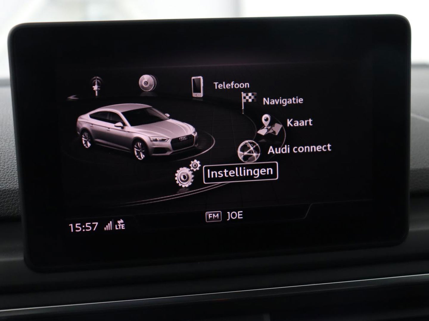 Audi A5 2.0 TFSI S Line | Stoelverwarming | Bang & Olufsen Sound | Sportstoelen | Full LED | Navigatie | Climate control | Cruise control | Half leder | Climate control | Bluetooth | Parkeerhulp