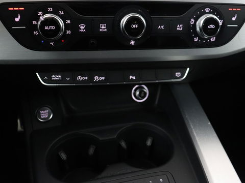 Audi A5 2.0 TFSI S Line | Stoelverwarming | Bang & Olufsen Sound | Sportstoelen | Full LED | Navigatie | Climate control | Cruise control | Half leder | Climate control | Bluetooth | Parkeerhulp