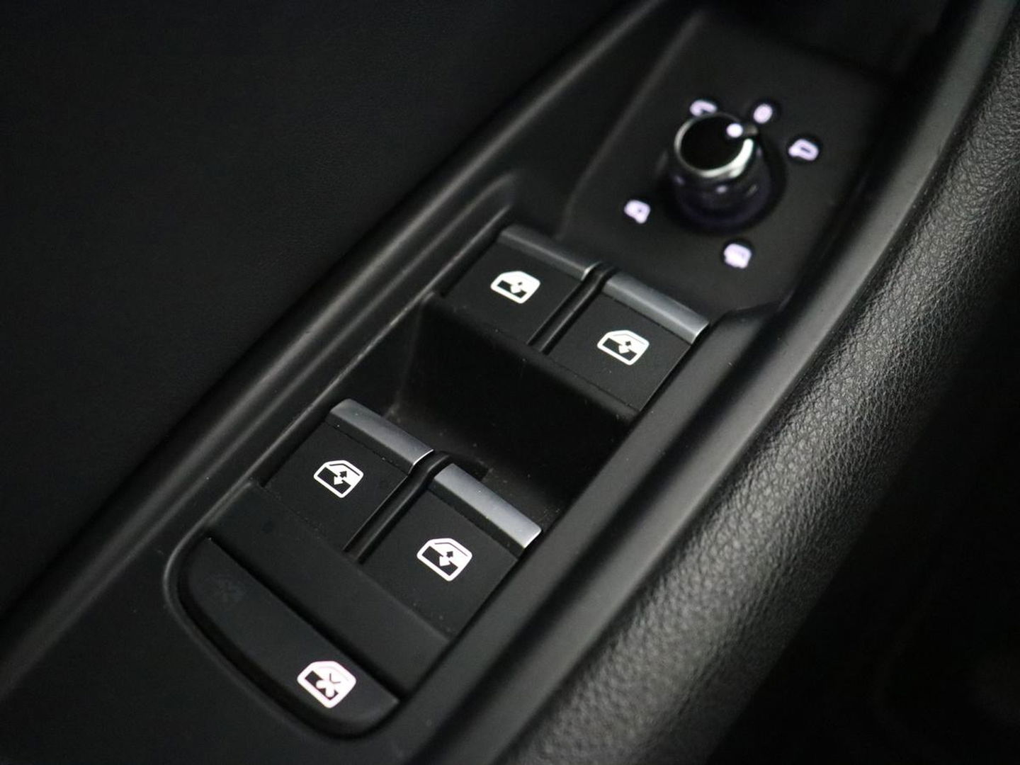 Audi A5 2.0 TFSI S Line | Stoelverwarming | Bang & Olufsen Sound | Sportstoelen | Full LED | Navigatie | Climate control | Cruise control | Half leder | Climate control | Bluetooth | Parkeerhulp