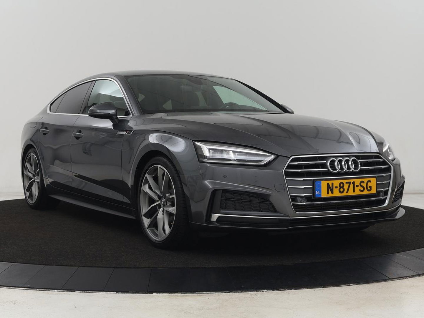 Audi A5 2.0 TFSI S Line | Stoelverwarming | Bang & Olufsen Sound | Sportstoelen | Full LED | Navigatie | Climate control | Cruise control | Half leder | Climate control | Bluetooth | Parkeerhulp