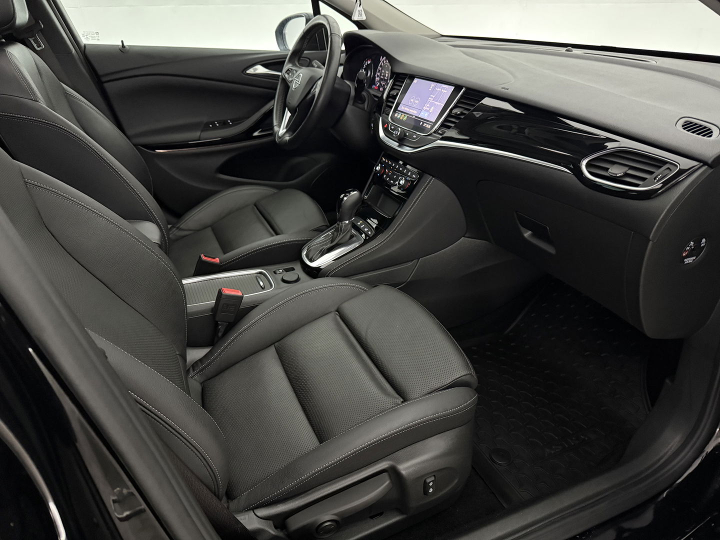 Opel Astra Sports Tourer 1.4 Elegance | Pano | Camera | Carplay | Memory | Massage | Stoel/Stuur verw. | Keyless | Adap. Cruise | NAP