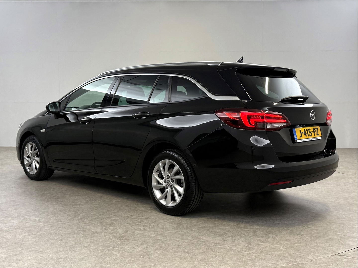 Opel Astra Sports Tourer 1.4 Elegance | Pano | Camera | Carplay | Memory | Massage | Stoel/Stuur verw. | Keyless | Adap. Cruise | NAP