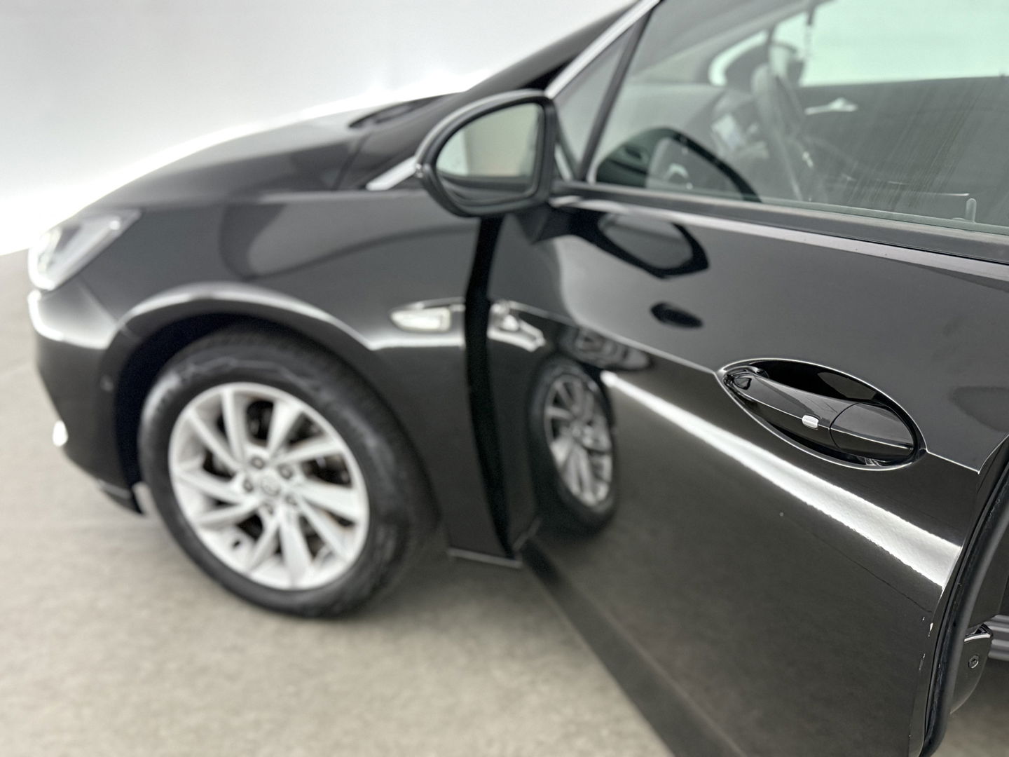 Opel Astra Sports Tourer 1.4 Elegance | Pano | Camera | Carplay | Memory | Massage | Stoel/Stuur verw. | Keyless | Adap. Cruise | NAP