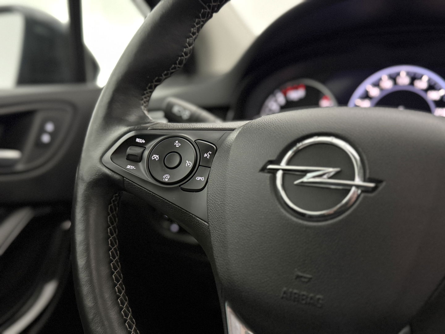 Opel Astra Sports Tourer 1.4 Elegance | Pano | Camera | Carplay | Memory | Massage | Stoel/Stuur verw. | Keyless | Adap. Cruise | NAP