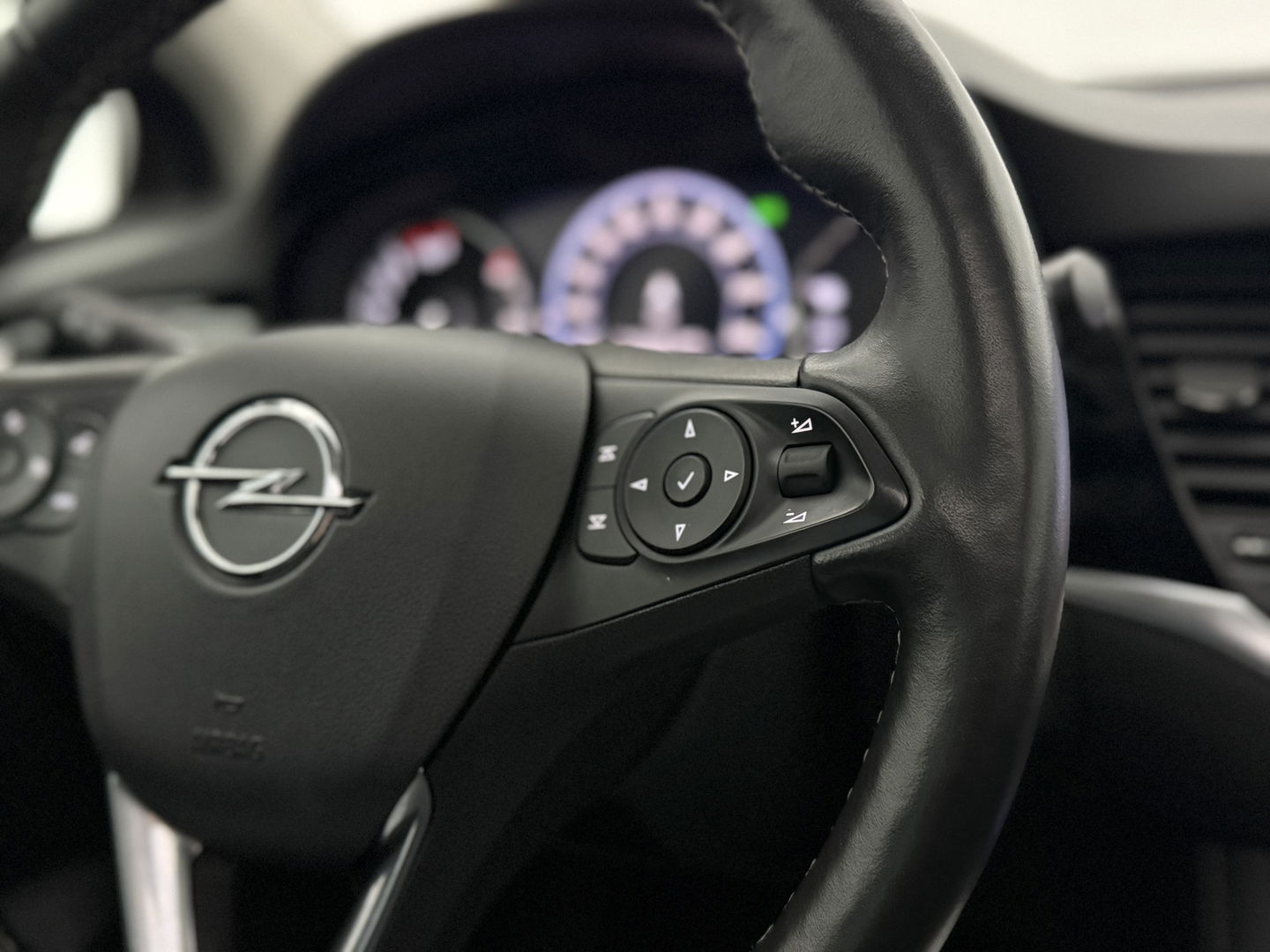 Opel Astra Sports Tourer 1.4 Elegance | Pano | Camera | Carplay | Memory | Massage | Stoel/Stuur verw. | Keyless | Adap. Cruise | NAP