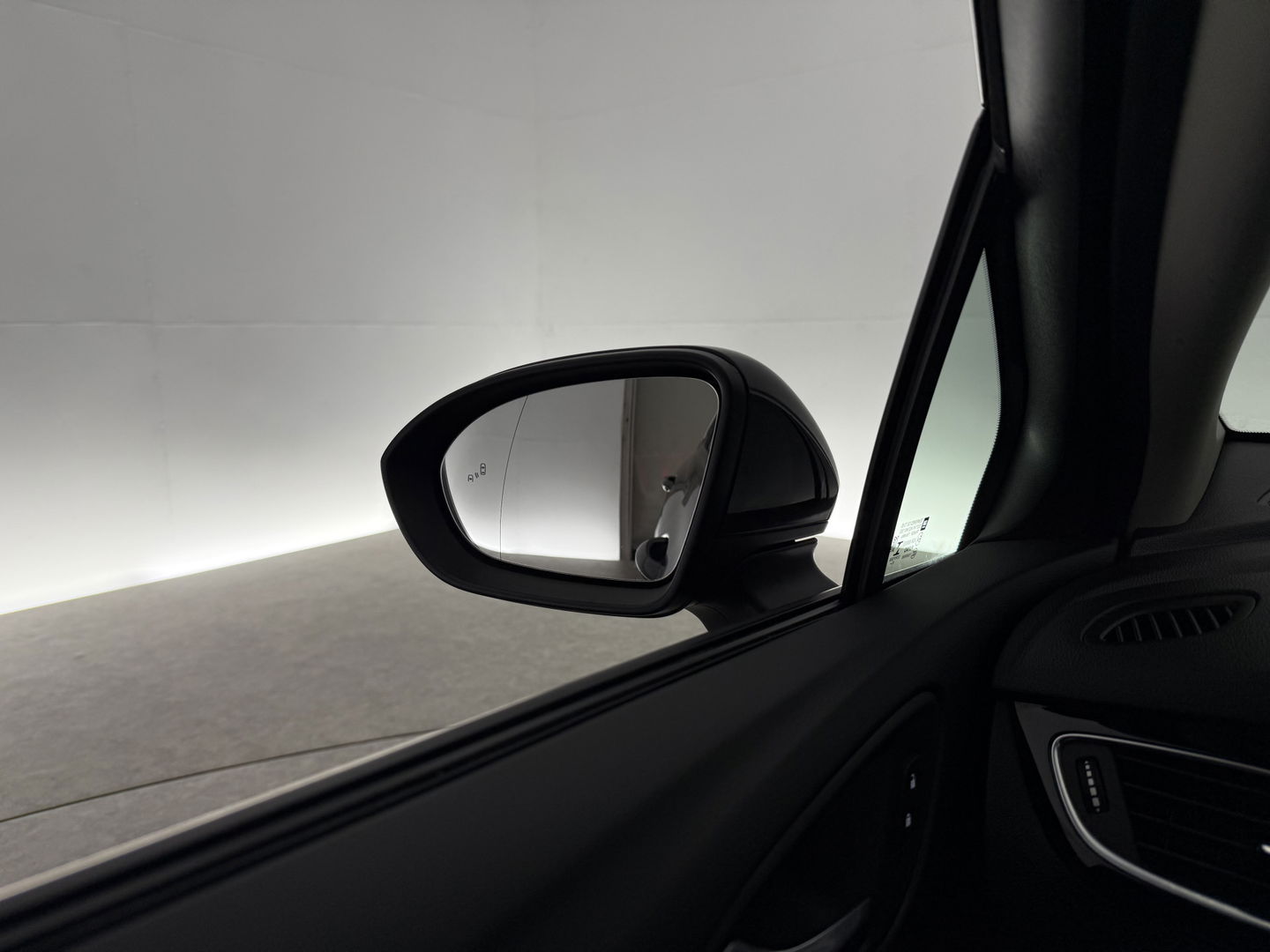 Opel Astra Sports Tourer 1.4 Elegance | Pano | Camera | Carplay | Memory | Massage | Stoel/Stuur verw. | Keyless | Adap. Cruise | NAP