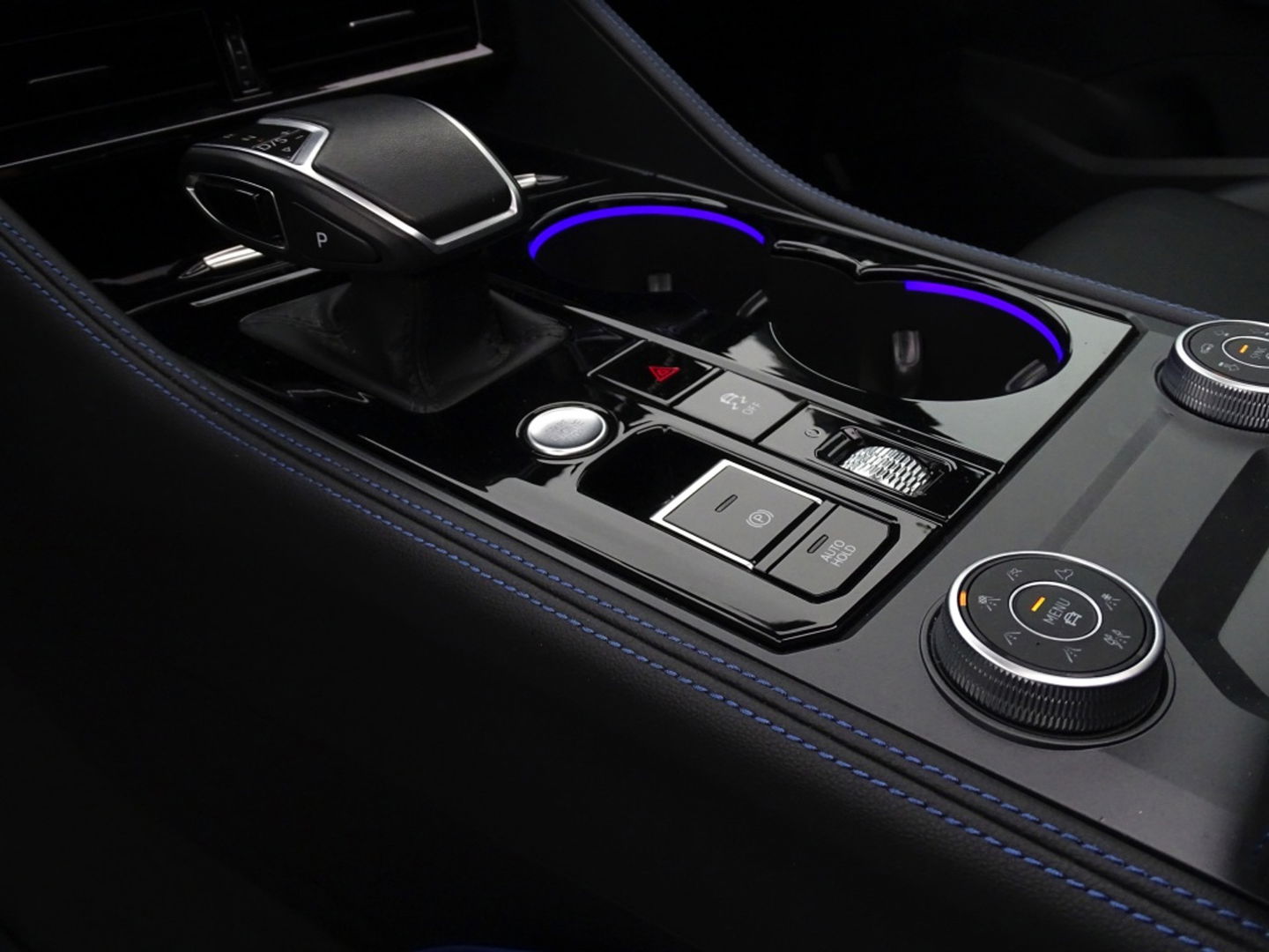 Volkswagen Touareg 3.0 TSi eHybr 462PK 4M R-Line / Highline / 2024 / LED