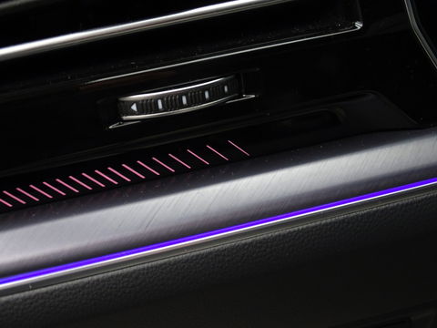 Volkswagen Touareg 3.0 TSi eHybr 462PK 4M R-Line / Highline / 2024 / LED