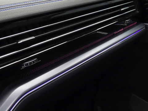 Volkswagen Touareg 3.0 TSi eHybr 462PK 4M R-Line / Highline / 2024 / LED