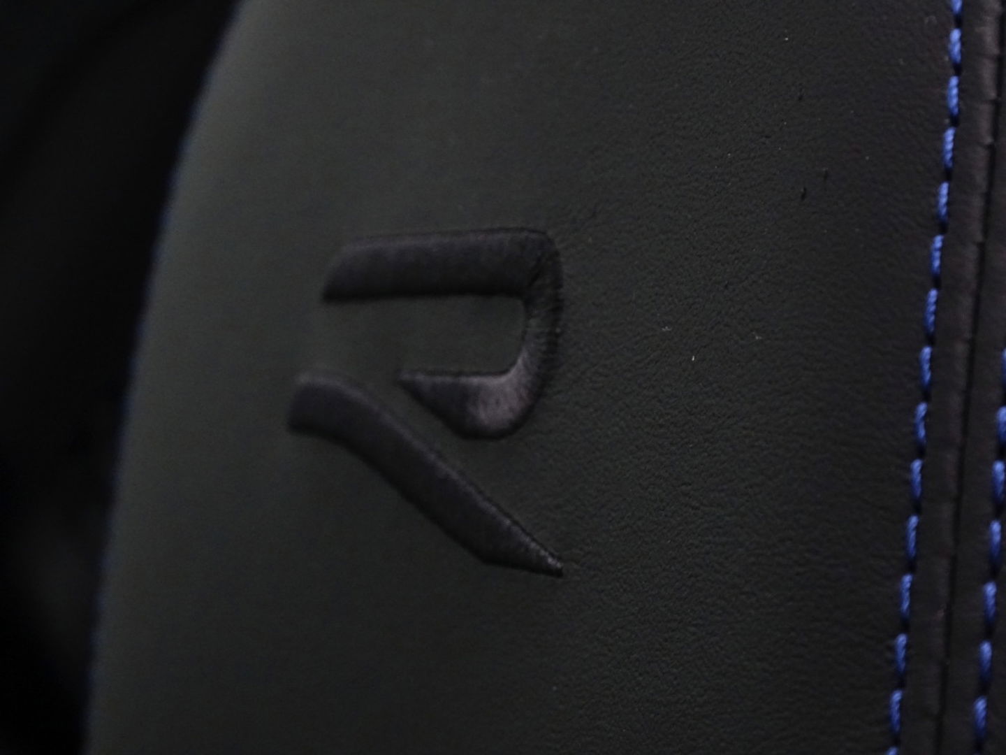 Volkswagen Touareg 3.0 TSi eHybr 462PK 4M R-Line / Highline / 2024 / LED