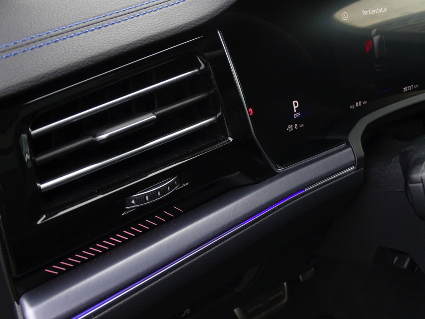 Volkswagen Touareg 3.0 TSi eHybr 462PK 4M R-Line / Highline / 2024 / LED