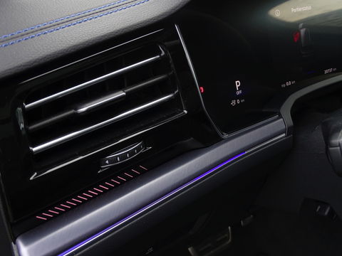 Volkswagen Touareg 3.0 TSi eHybr 462PK 4M R-Line / Highline / 2024 / LED