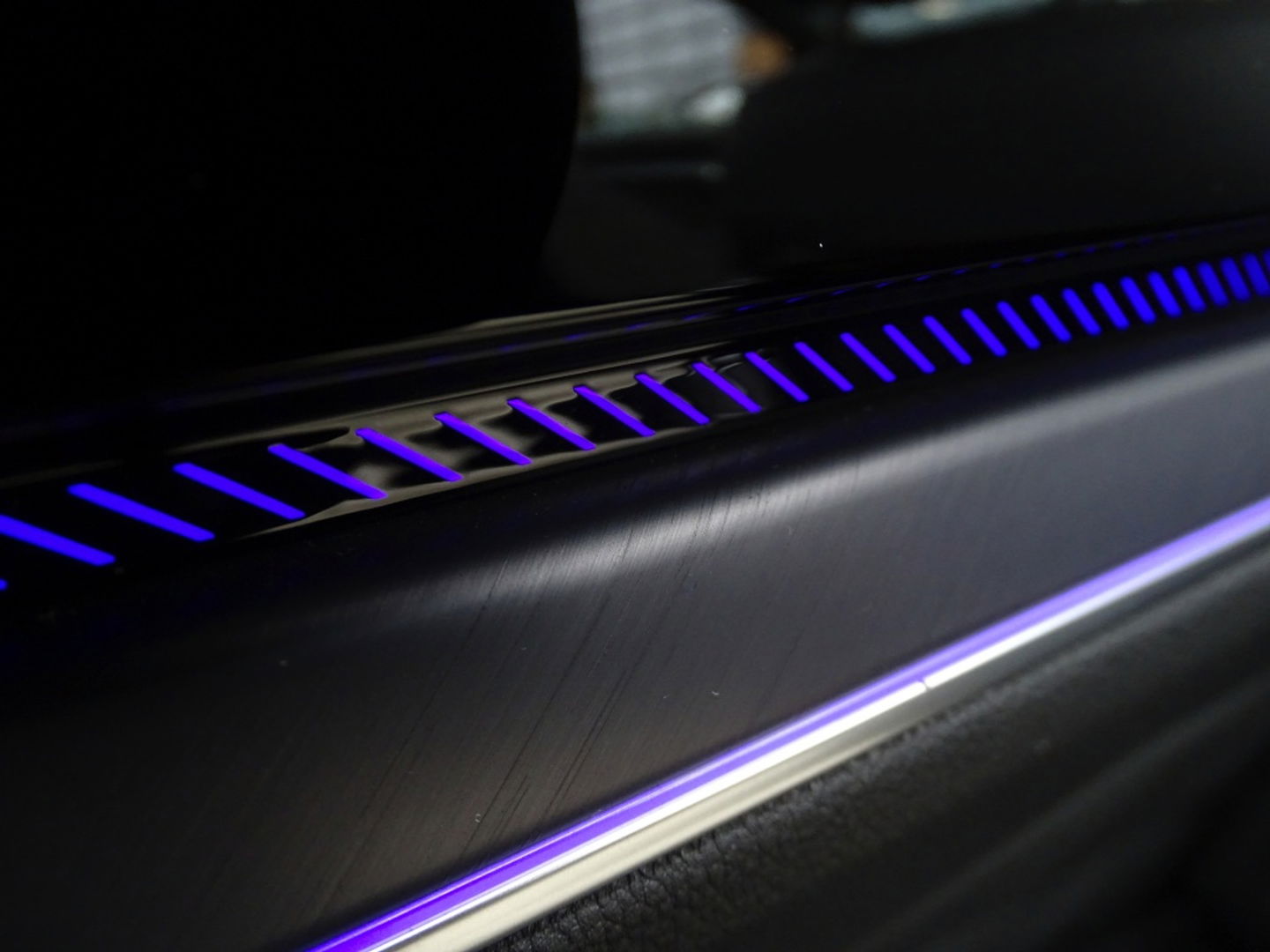 Volkswagen Touareg 3.0 TSi eHybr 462PK 4M R-Line / Highline / 2024 / LED