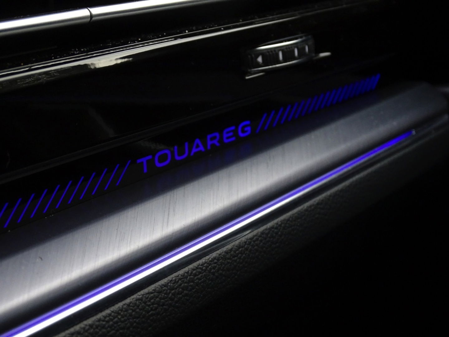 Volkswagen Touareg 3.0 TSi eHybr 462PK 4M R-Line / Highline / 2024 / LED