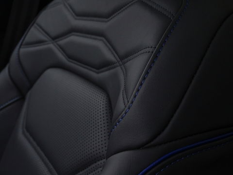 Volkswagen Touareg 3.0 TSi eHybr 462PK 4M R-Line / Highline / 2024 / LED