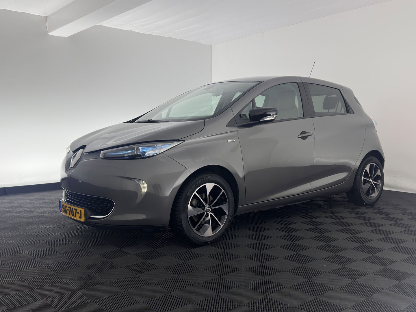 Renault ZOE R90 Bose 41 kWh (Inclusive-Battery) [ 3-Fase ] {SOH-85%} Aut.*LUXURY-LEATHER | BOSE-AUDIO | NAVI-FULLMAP | FULL-LED | DIGI-COCKPIT | CRUISE | ECC | PDC | PRIVACY-GLASS | HEATED-COMFORTSEATS | 16"ALU*