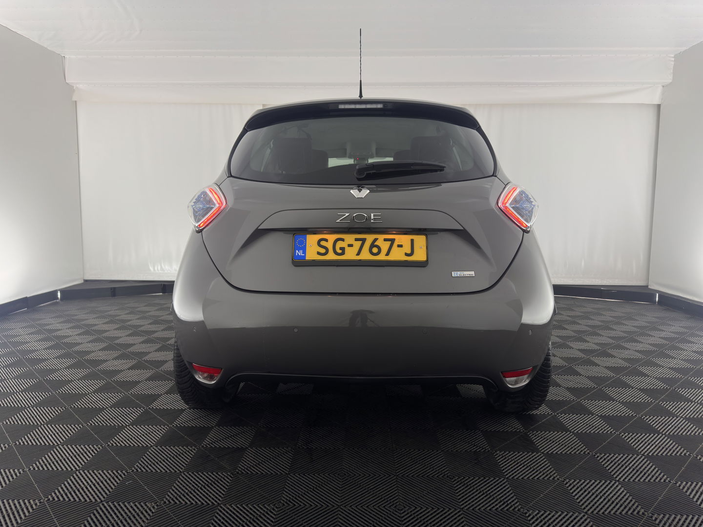 Renault ZOE R90 Bose 41 kWh (Inclusive-Battery) [ 3-Fase ] {SOH-85%} Aut.*LUXURY-LEATHER | BOSE-AUDIO | NAVI-FULLMAP | FULL-LED | DIGI-COCKPIT | CRUISE | ECC | PDC | PRIVACY-GLASS | HEATED-COMFORTSEATS | 16"ALU*