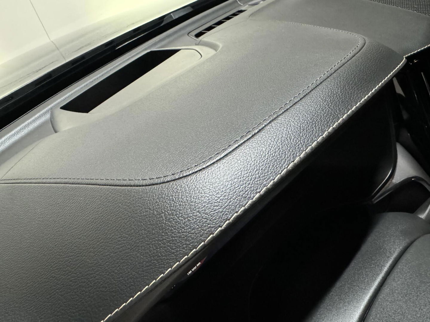 Volvo XC60 2.0 T8 Twin Engine AWD R-Design Luchtv. Pano H/K HUD 360°