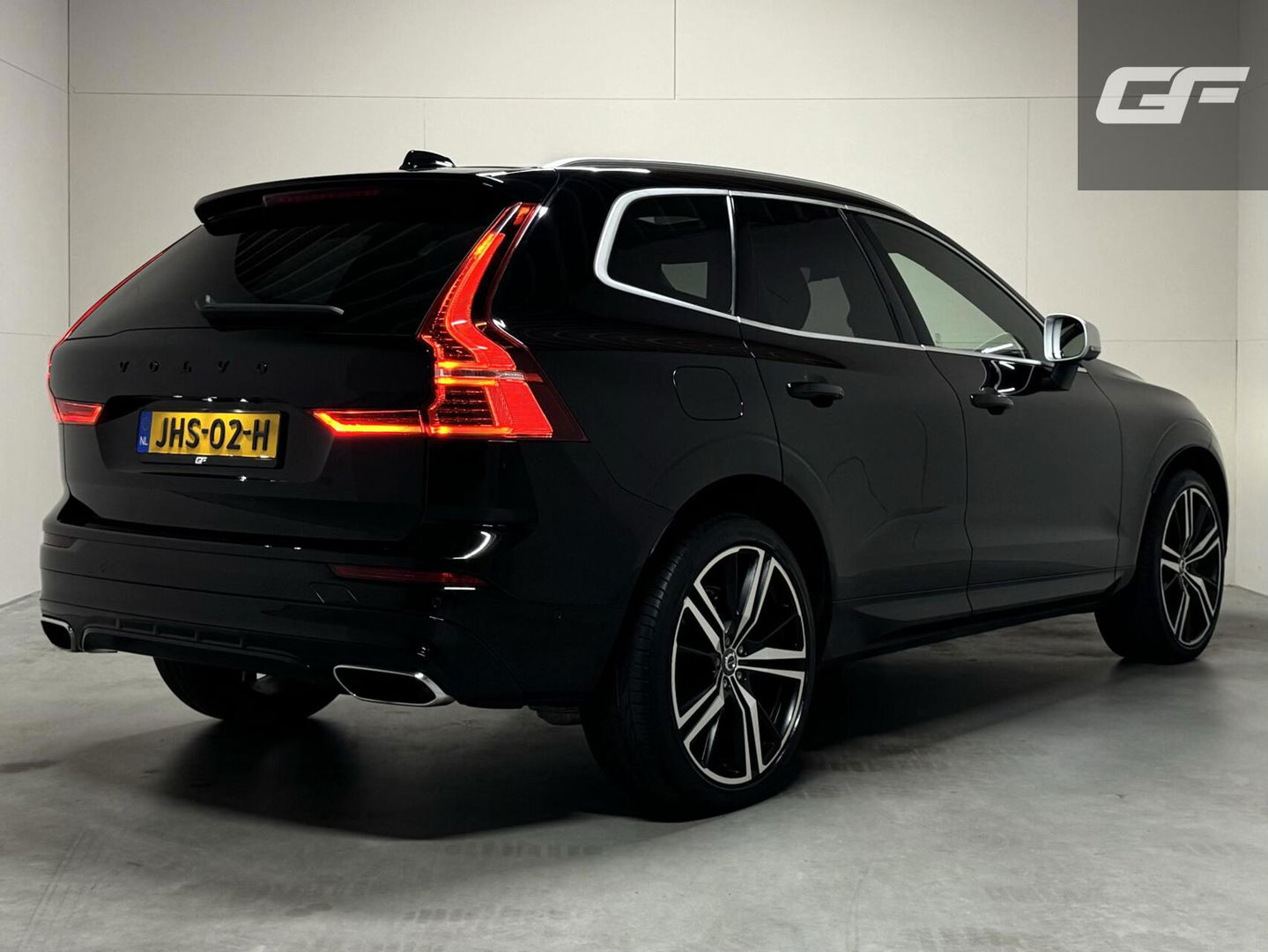 Volvo XC60 2.0 T8 Twin Engine AWD R-Design Luchtv. Pano H/K HUD 360°