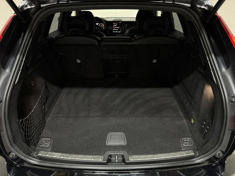 Volvo XC60 2.0 T8 Twin Engine AWD R-Design Luchtv. Pano H/K HUD 360°