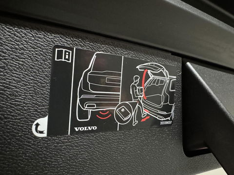 Volvo XC60 2.0 T8 Twin Engine AWD R-Design Luchtv. Pano H/K HUD 360°