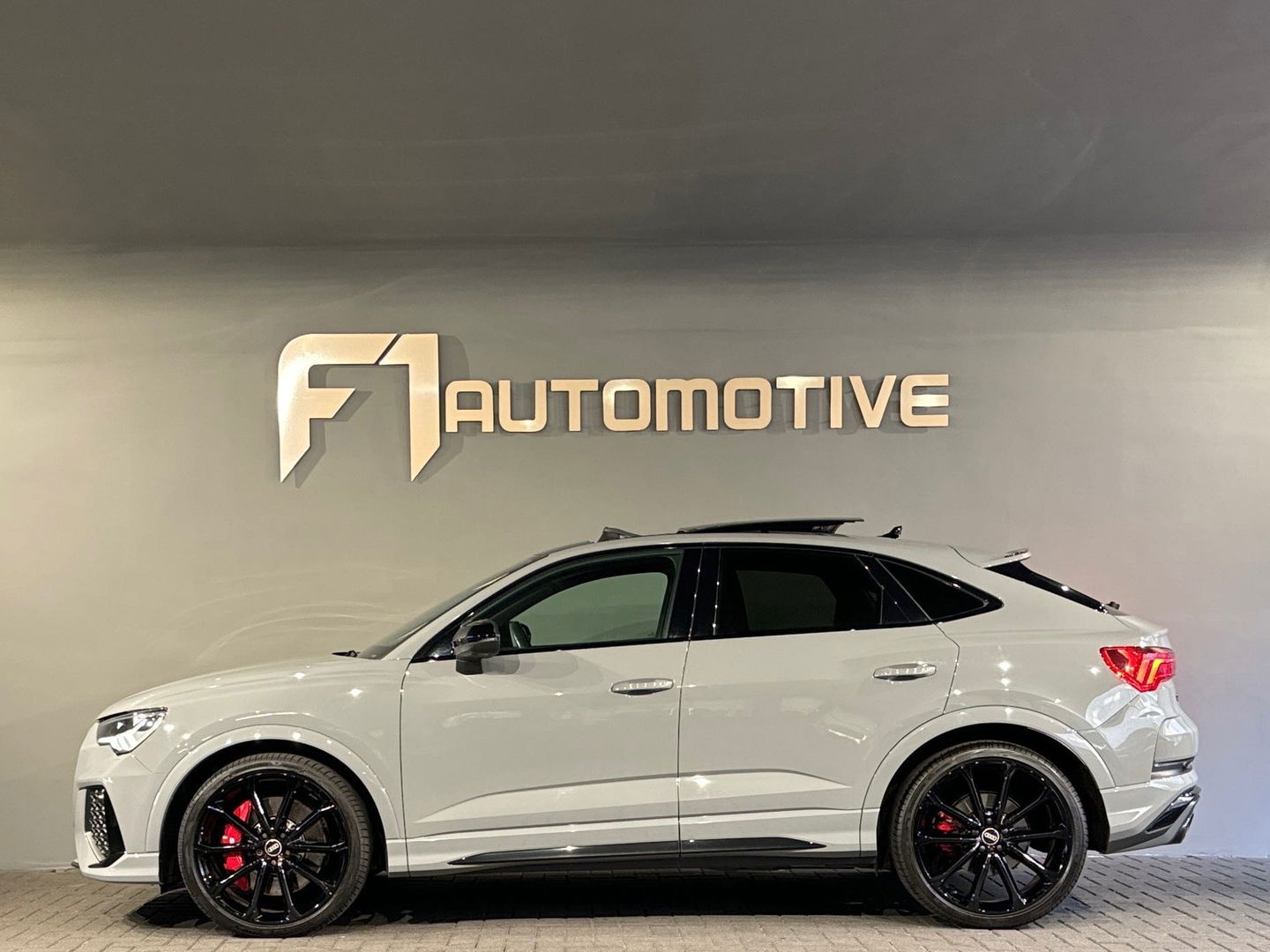 Audi RSQ3 Sportback 2.5 TFSI Quattro Pano|B&O|Keyles|Trekhaak