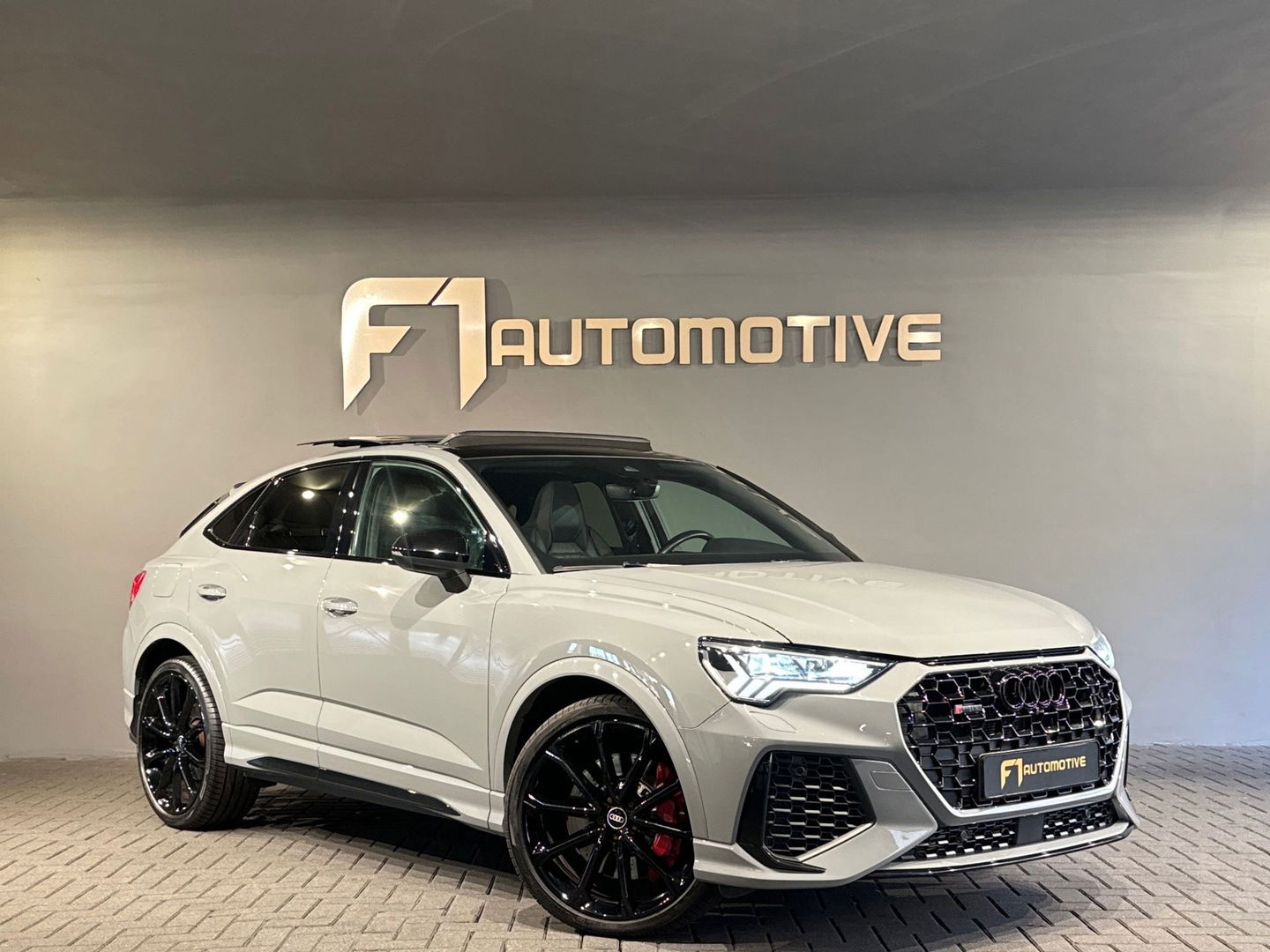 Audi RSQ3 Sportback 2.5 TFSI Quattro Pano|B&O|Keyles|Trekhaak