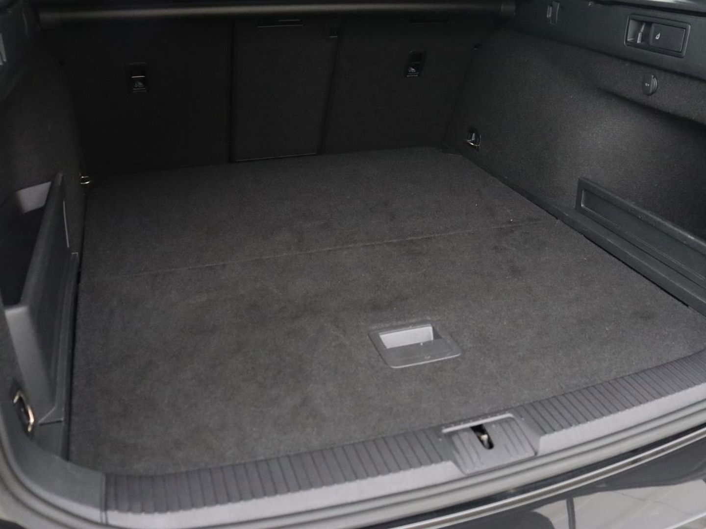 Volkswagen Passat 1.4 TSI PHEV GTE | Stoelverwarming | Adaptive cruise | Carplay | Navigatie | 18'' | Matrix LED | Parkeerhulp | Bluetooth | Plug In