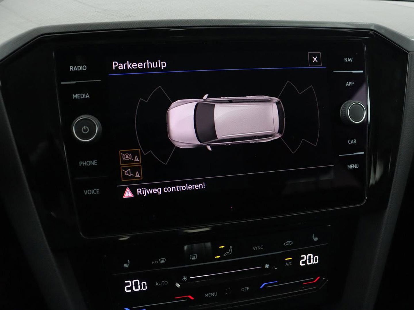 Volkswagen Passat 1.4 TSI PHEV GTE | Stoelverwarming | Adaptive cruise | Carplay | Navigatie | 18'' | Matrix LED | Parkeerhulp | Bluetooth | Plug In