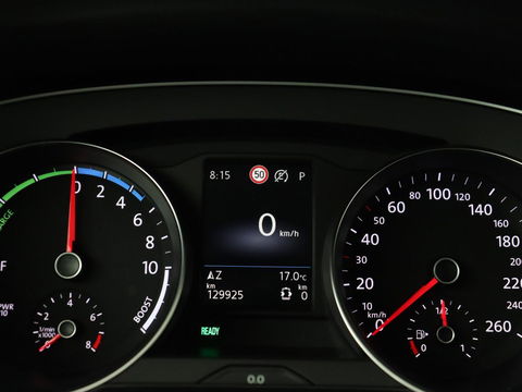 Volkswagen Passat 1.4 TSI PHEV GTE | Stoelverwarming | Adaptive cruise | Carplay | Navigatie | 18'' | Matrix LED | Parkeerhulp | Bluetooth | Plug In