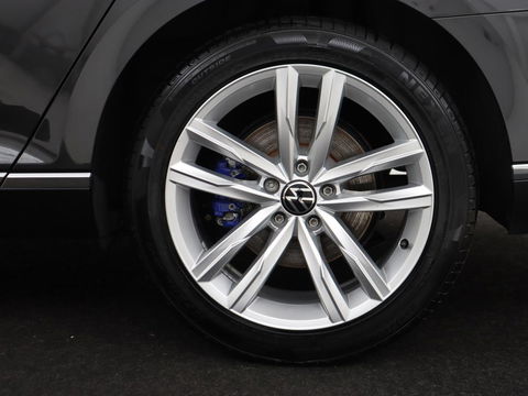 Volkswagen Passat 1.4 TSI PHEV GTE | Stoelverwarming | Adaptive cruise | Carplay | Navigatie | 18'' | Matrix LED | Parkeerhulp | Bluetooth | Plug In