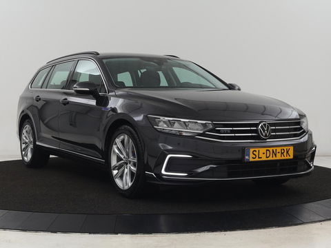 Volkswagen Passat 1.4 TSI PHEV GTE | Stoelverwarming | Adaptive cruise | Carplay | Navigatie | 18'' | Matrix LED | Parkeerhulp | Bluetooth | Plug In