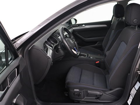 Volkswagen Passat 1.4 TSI PHEV GTE | Stoelverwarming | Adaptive cruise | Carplay | Navigatie | 18'' | Matrix LED | Parkeerhulp | Bluetooth | Plug In