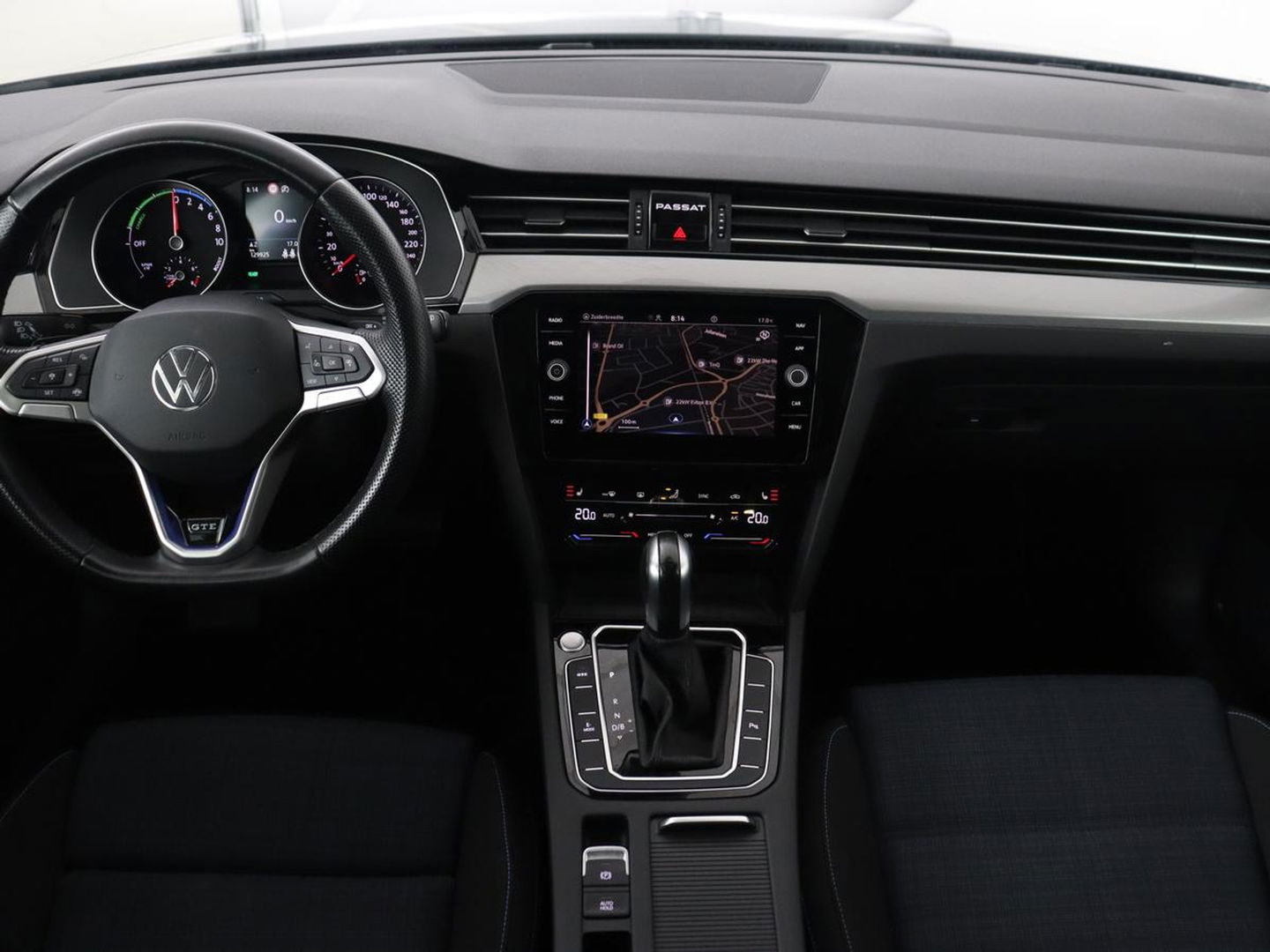 Volkswagen Passat 1.4 TSI PHEV GTE | Stoelverwarming | Adaptive cruise | Carplay | Navigatie | 18'' | Matrix LED | Parkeerhulp | Bluetooth | Plug In